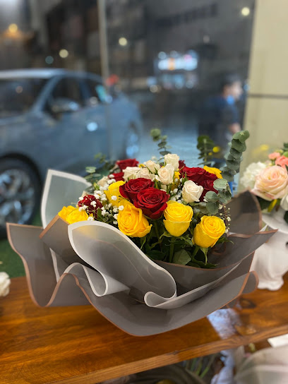 سلة الازهار - Saudi Arabia|Abha|7226، الموظفين، أبها 62583 2660،|Al-Mozvin