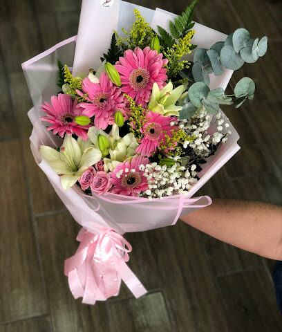 قصة هاء flowers and gift wrapping - Al Khobar - +966 56 770 0618