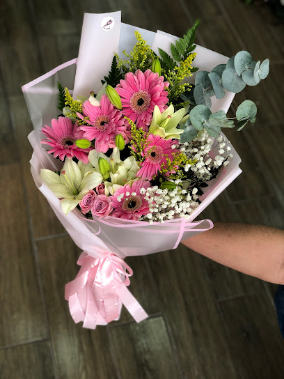 قصة هاء flowers and gift wrapping - Saudi Arabia|Al Khobar 34714|Al Jisr|7743 4628 Abdulrahman Ibn Muath St