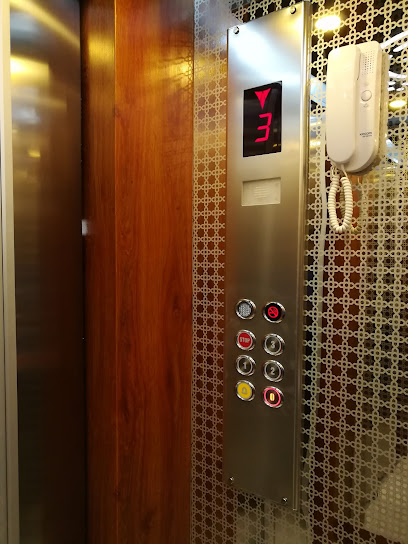 Hummer elevator - Saudi Arabia|Mecca 24222|Az Zahir|CRR4+VG3