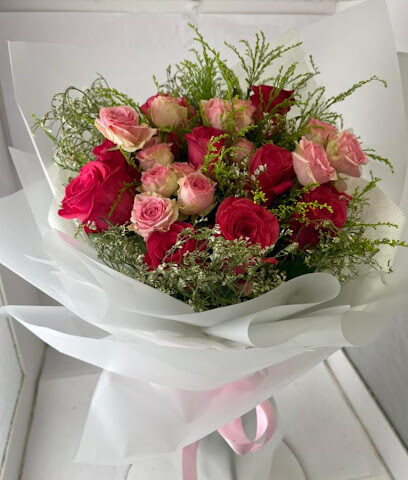 طاولة الزهور - Taif - +966 55 907 8833