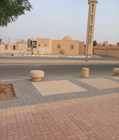 حديقة ومضمار رياضي - Riyadh Al Khabra -