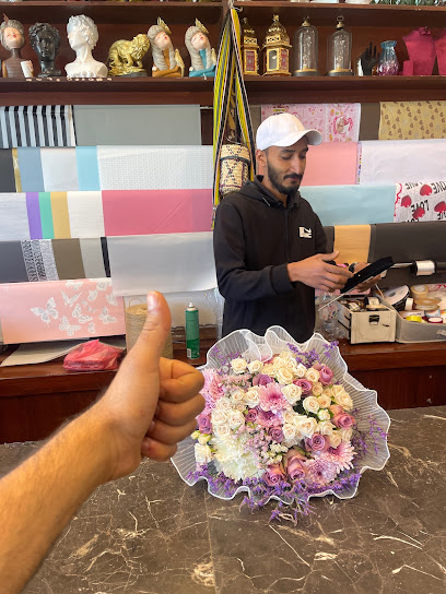 الورد الأفضل - Saudi Arabia|Abha 62521،|2661 طريق الملك عبدالعزيز، الوردتين، أبها 62521 9455،،|الوردتين،