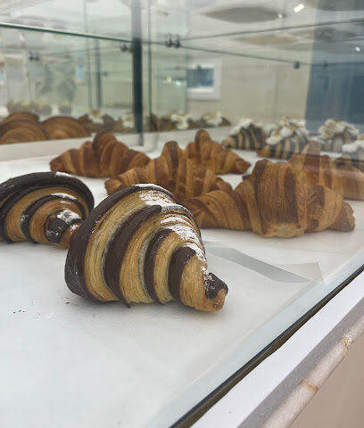 لافا كلوب - Almajaridah - +966 59 783 7934