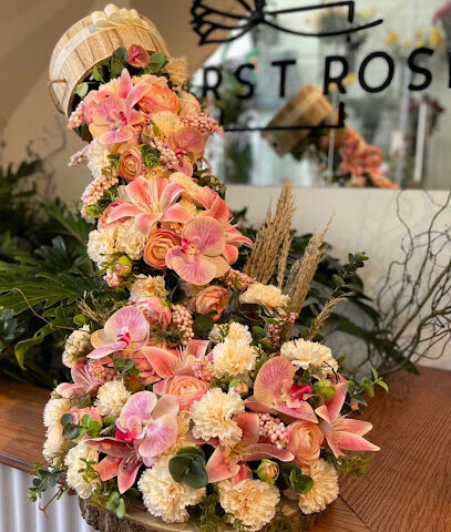 First rose - Al Khobar - +966 58 000 3111