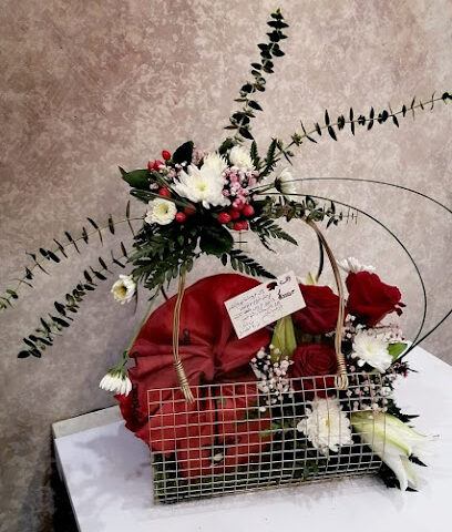 CUTE gift packaging and roses - Al Khobar - +966 13 864 3346
