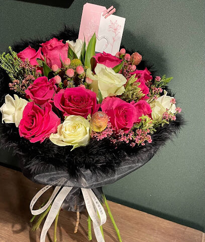 زاهرة ورد وقهوة - Abha - +966 55 679 6690