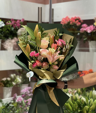 ورد وبالون Flowers and balloon - Jeddah - +966 50 564 6777