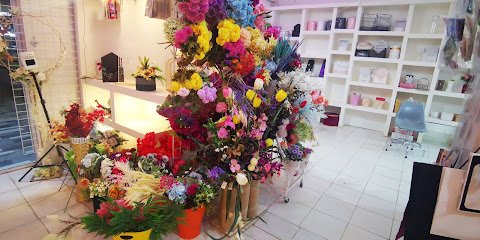 بشرى للزهور وتغليف الهدايا - Al Khabra - +966 58 237 0723