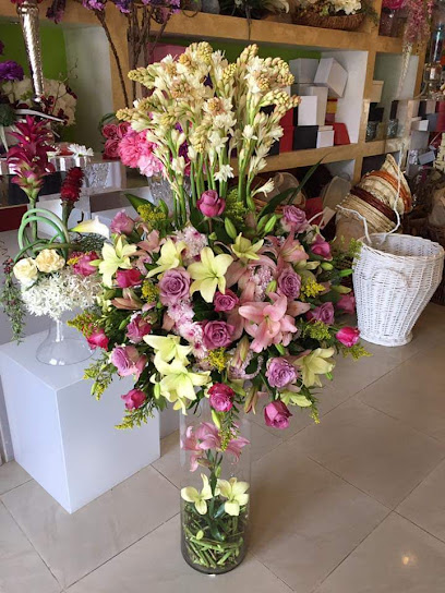 Lebanon Flowers - Jeddah 23433