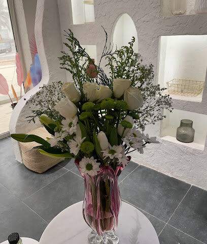99 Gifts and Flowers Shop تسعه وتسعون للورود والهدايا - Riyadh - +966 58 169 2622
