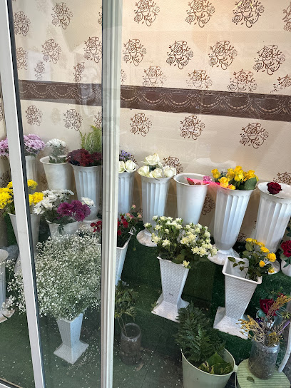 ازهار مزون - Saudi Arabia|تبوم|7376 الفارابي، الروضة، تبوك 47711 3420، مقابل مركز الرعاية الصحية الأولية في الروضة