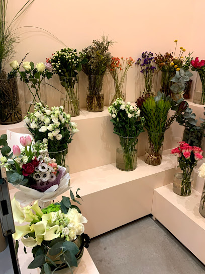 velouté BOUTIQUE - Saudi Arabia|Al Khobar 34412|Alkurnaish|Prince Turkey Street