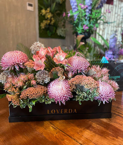 Loverda Floral Boutique لوڤردا فلورال بوتيك - Riyadh - +966 53 949 0203