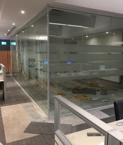 مؤسسة صالح عايض للزجاج والمرايا - Riyadh - +966 50 312 2370