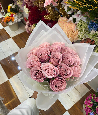 أزهار وارفة لتنسيق الورود والهدايا - Hafar Al Batin - +966 55 055 8352