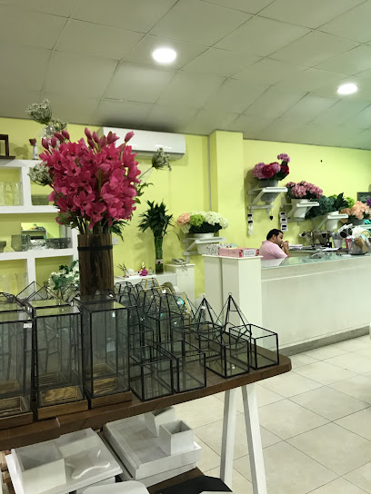Blossom Gifts - Unayzah 56241