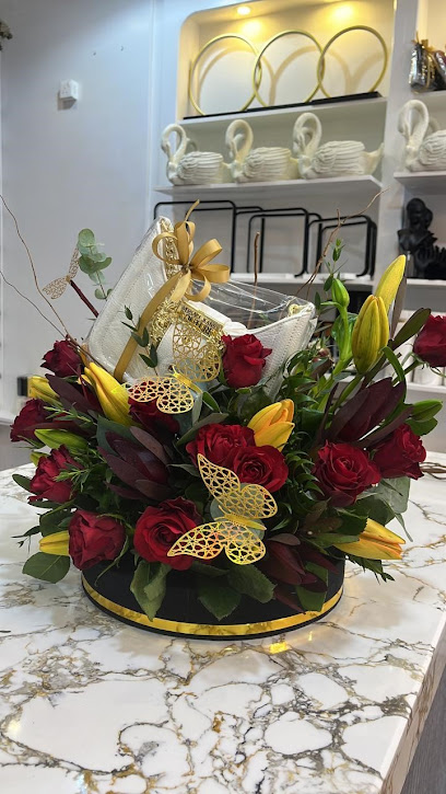 البجعة الجميلة للورد والهدايا Pretty Swan 4 Gifts & Flowers I - Saudi Arabia|Al Qatif 32637|بجانب مركز حنه النسائي|Uhud Rd